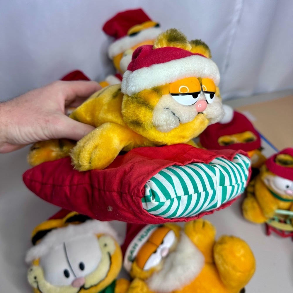 Lot of 8 Vintage Garfield Christmas Plush 1978+ Dakin - Picture 6 of 14